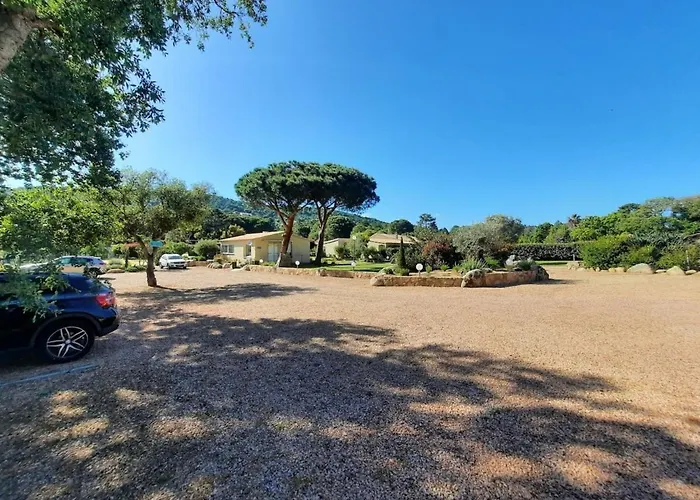 Les Jardins De Santa Giulia - Charmante Dhte 3*
